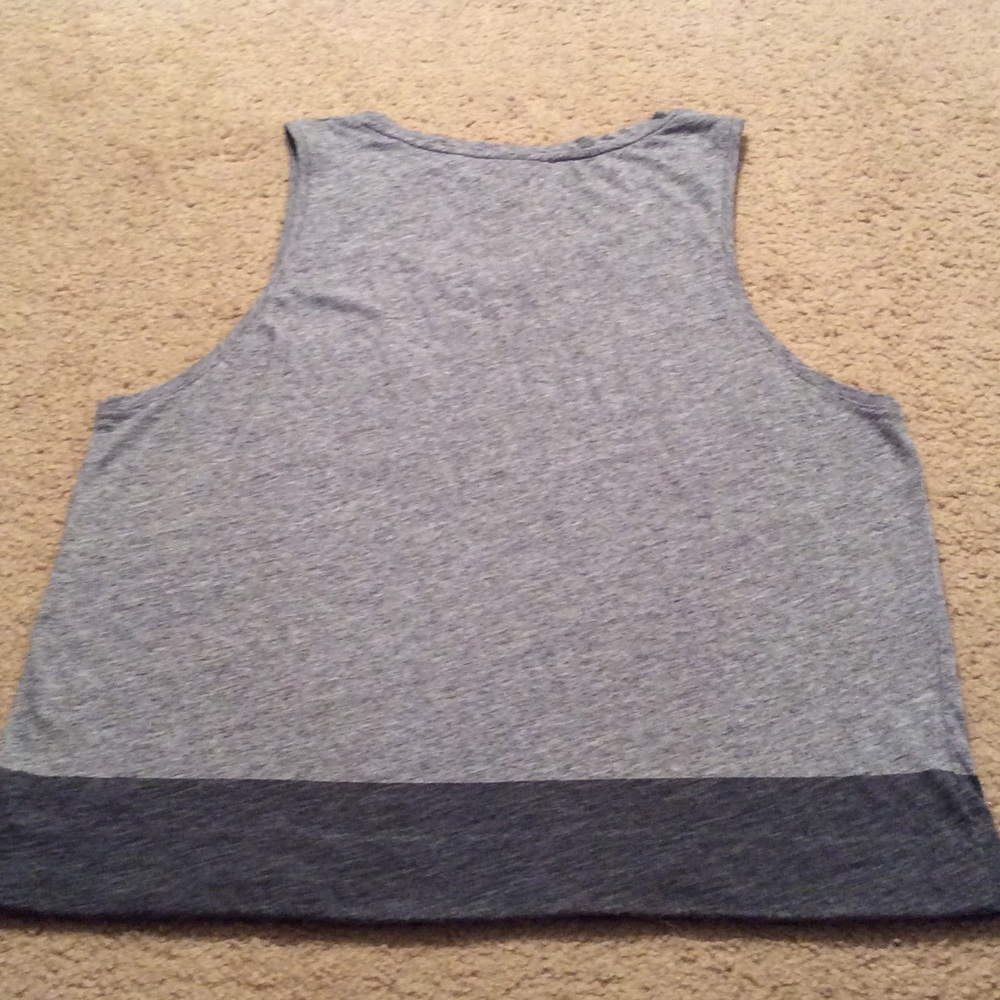 Tank‎ top - Picture 3 of 3